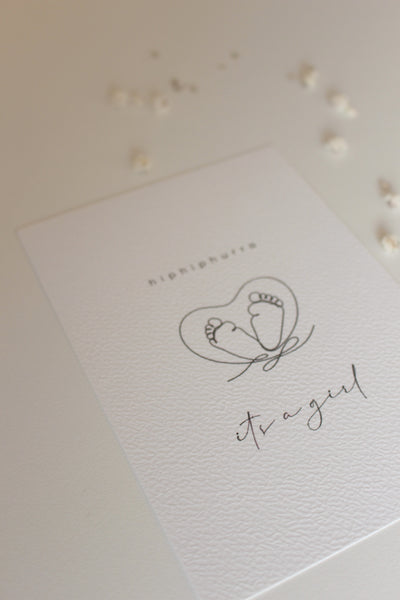 Postkarte "it's a girl"