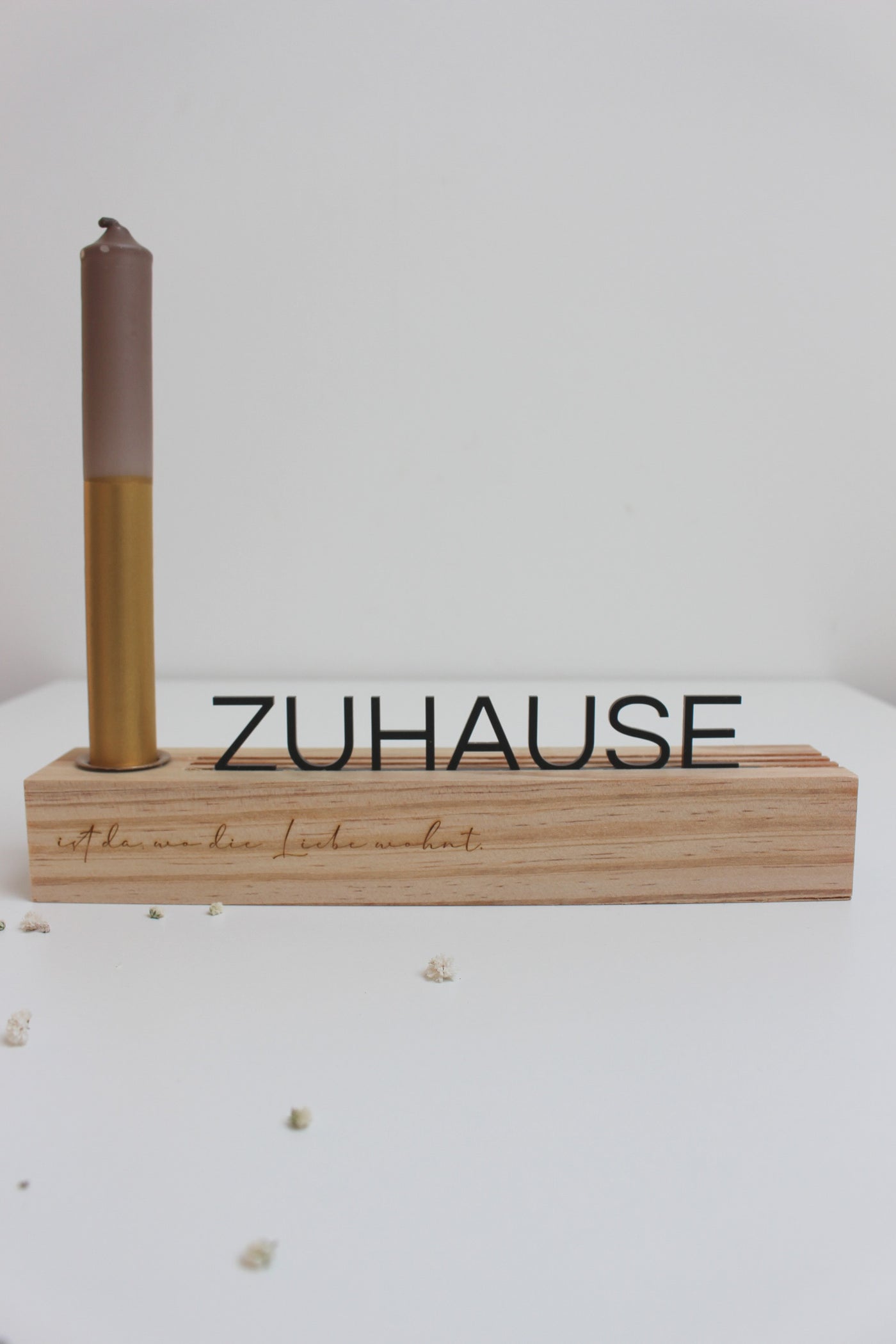 Holzaufsteller "Zuhause ist, wo die Liebe wohnt"